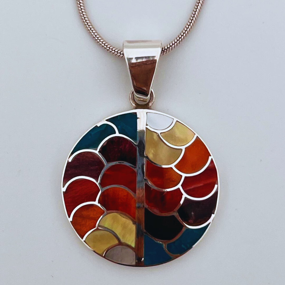 COLLIER INCA ECAILLES COULEURS