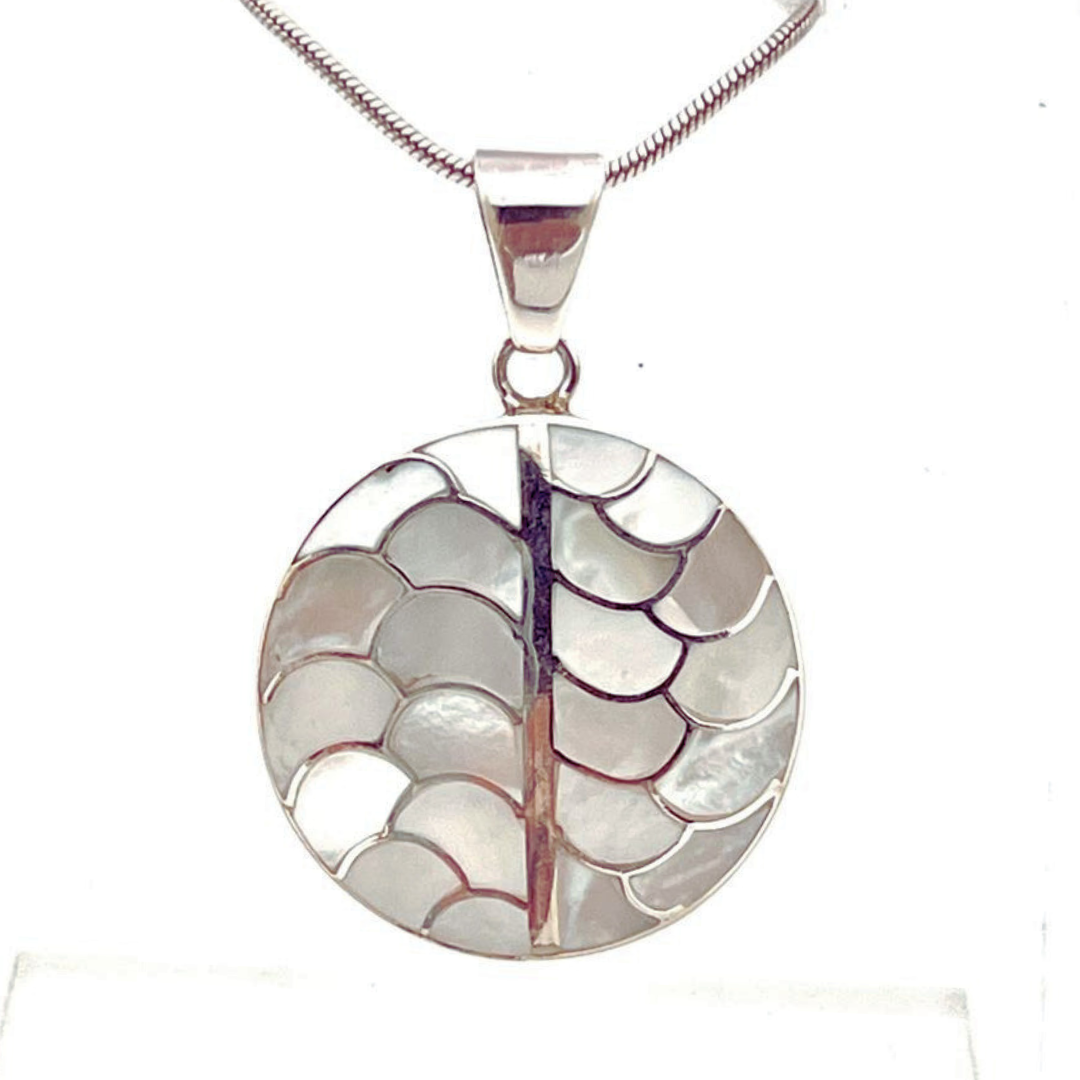 COLLIER INCA ECAILLES NACRE