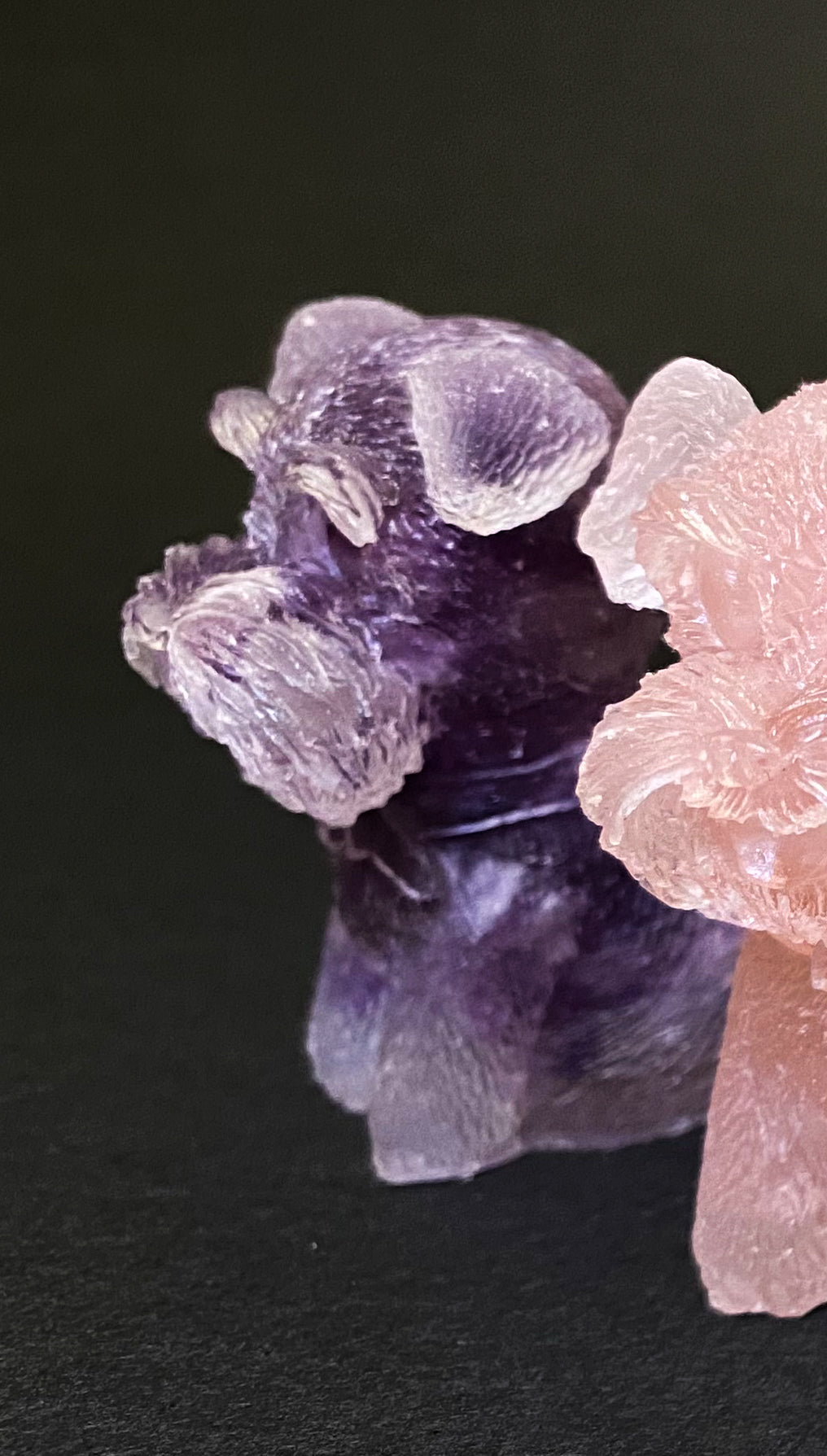 Perros en Resina y Piedras Naturales