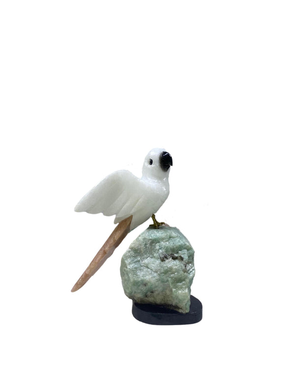 PAJARO MEDIANO DE ALAS ABIERTAS EN PIEDRA MINERAL