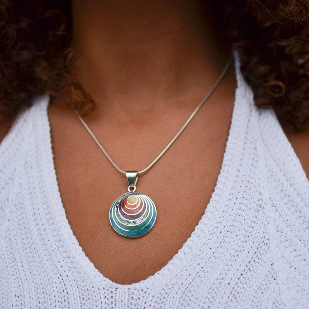 COLLIER INCA CULTE DE L'EAU COULEURS