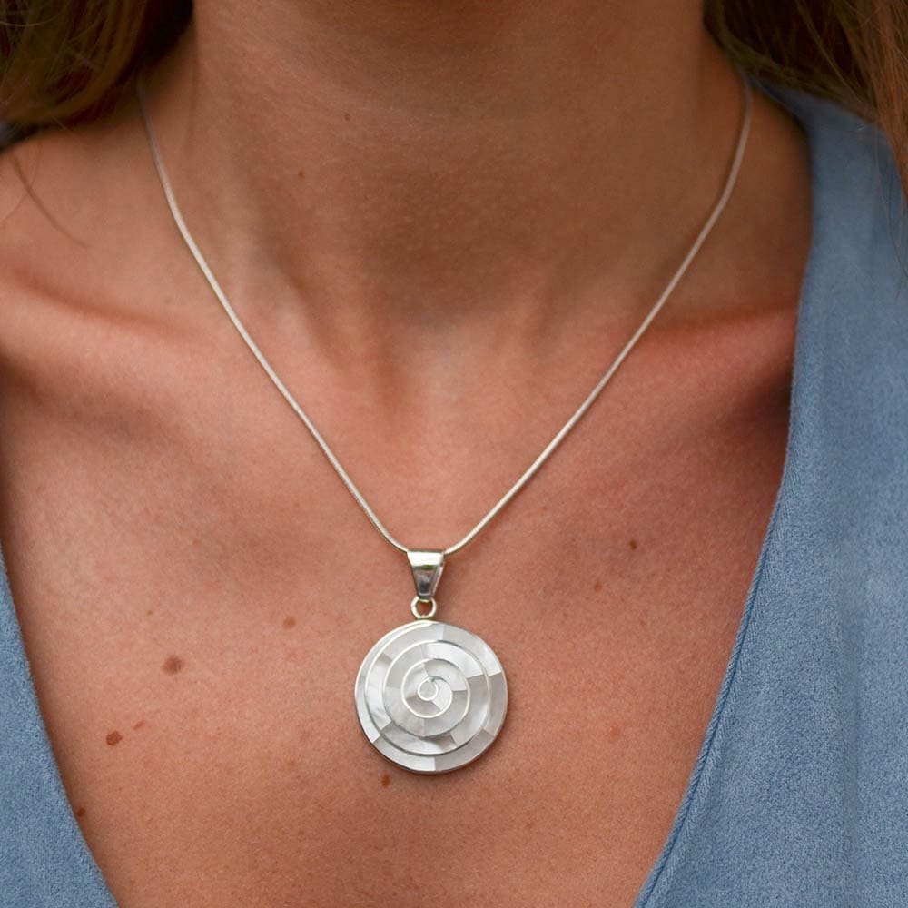 COLLIER INCA SPIRALE NACRE